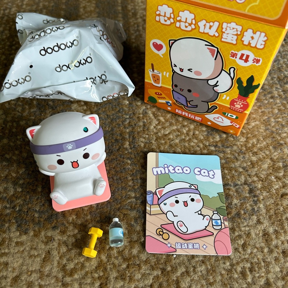 Peach & Goma (Mitao Cat) Blind Box